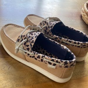 Big Girl Sperry Boatshoes size 5